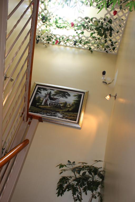 Le Saint-Malo Hotel Montreal Exterior photo